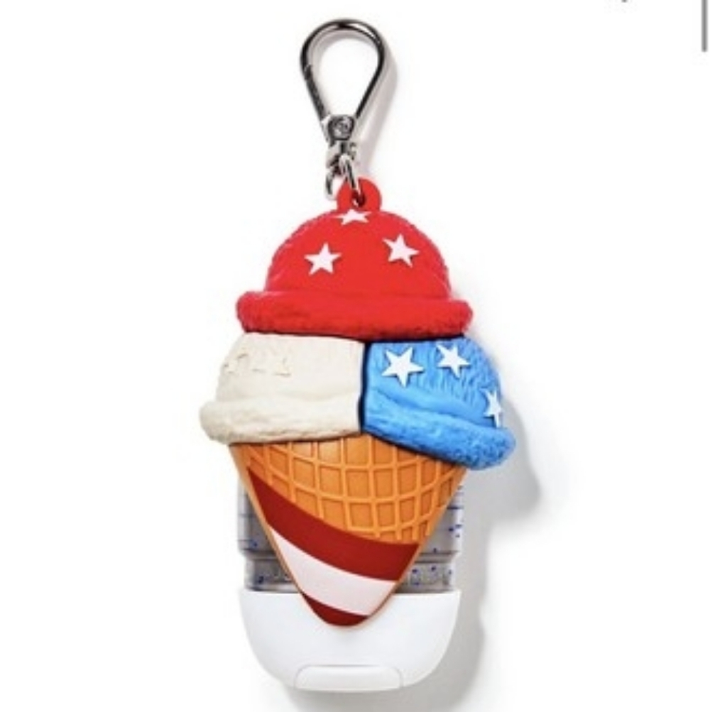 Bath Body Works Ice Cream Cone Keychain Pocketbac Hand Sanitizer Holder NEW Rare